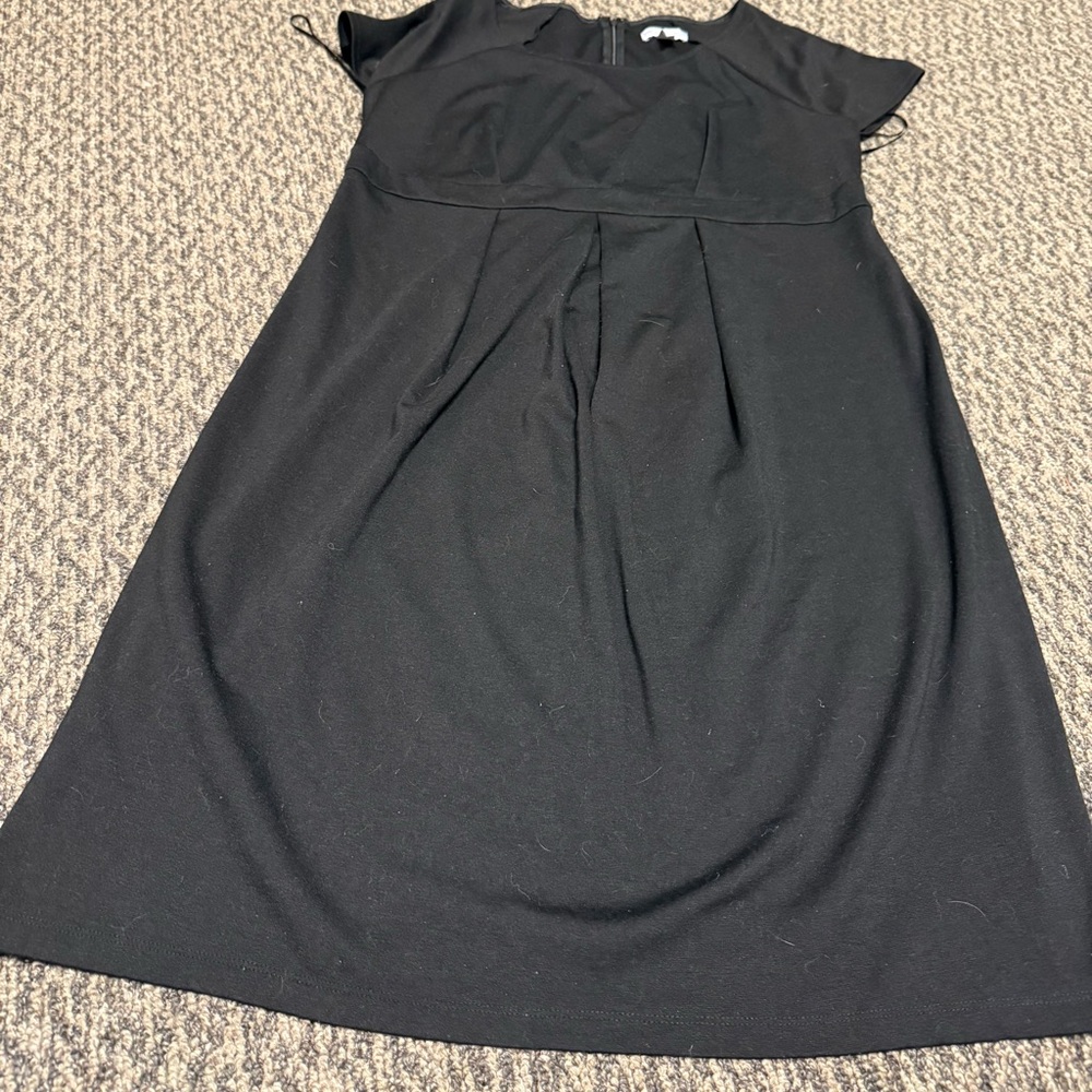 Liz Lange Classic Black Midi Dress